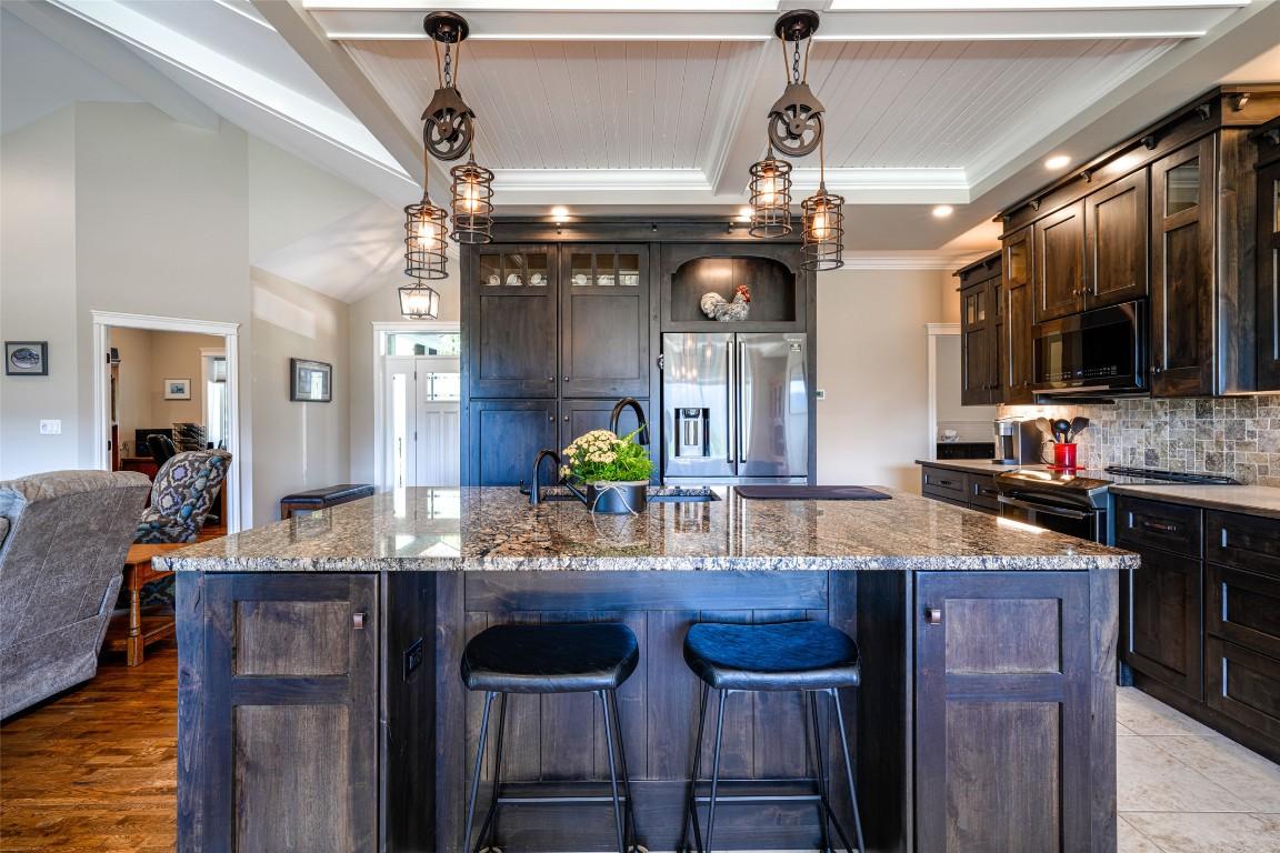 









6209


Tatlow

Road,
Salmon Arm,




BC
V1E 2X7

