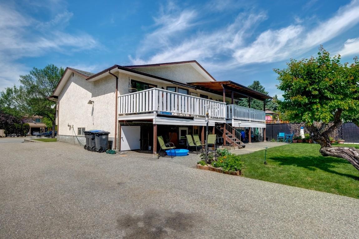 









3029


Gordon

Drive,
Kelowna,




BC
V1W 3R1

