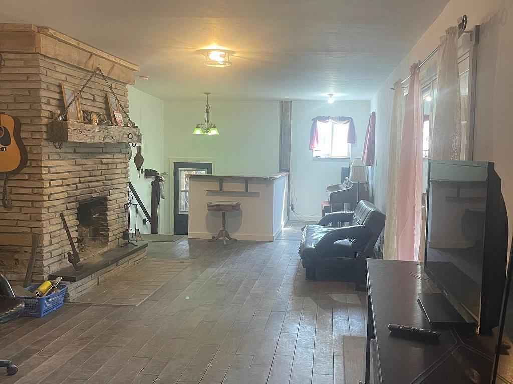 









26


Trafalgar

Road,
Erin,




ON
N0B 1Z0

