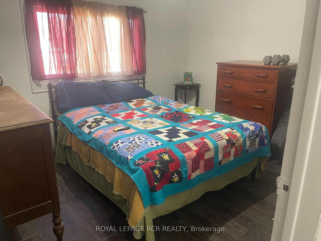 









26


Trafalgar

Road,
Erin,




ON
N0B 1Z0

