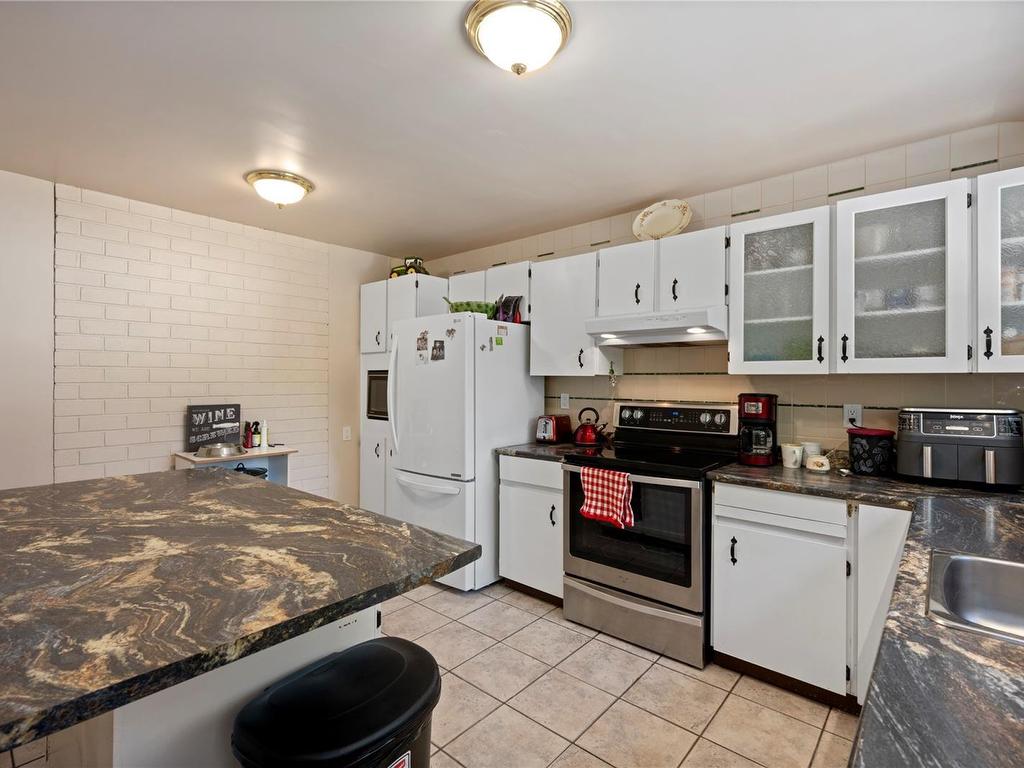 









2120


Huddington

Rd,
Nanaimo,




BC
V9X 1M1

