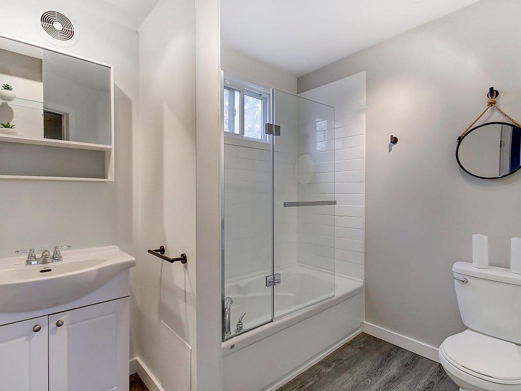 









73


Rue Caillé O.

,
Saint-Bruno-de-Montarville,




QC
J3V1L4


