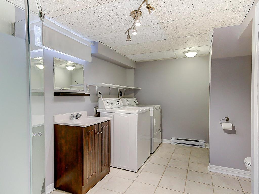 









73


Rue Caillé O.

,
Saint-Bruno-de-Montarville,




QC
J3V1L4


