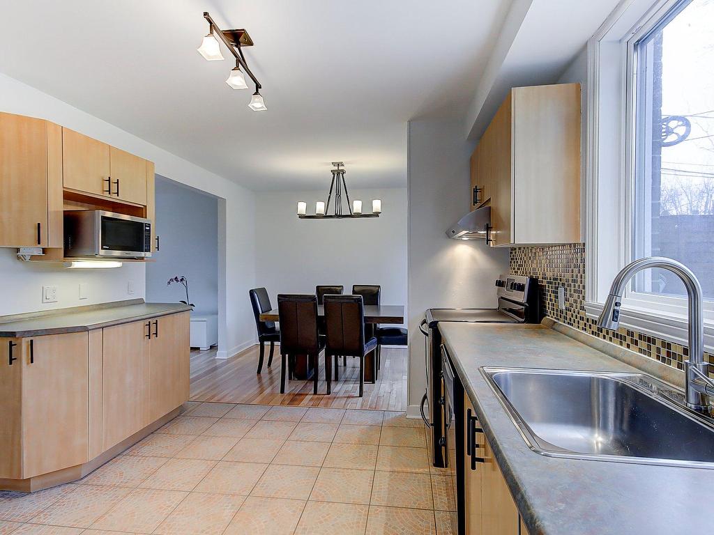 









73


Rue Caillé O.

,
Saint-Bruno-de-Montarville,




QC
J3V1L4

