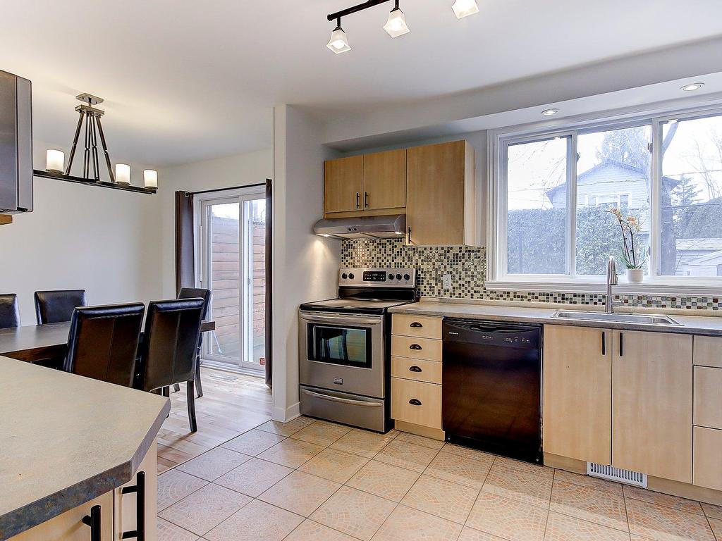 









73


Rue Caillé O.

,
Saint-Bruno-de-Montarville,




QC
J3V1L4


