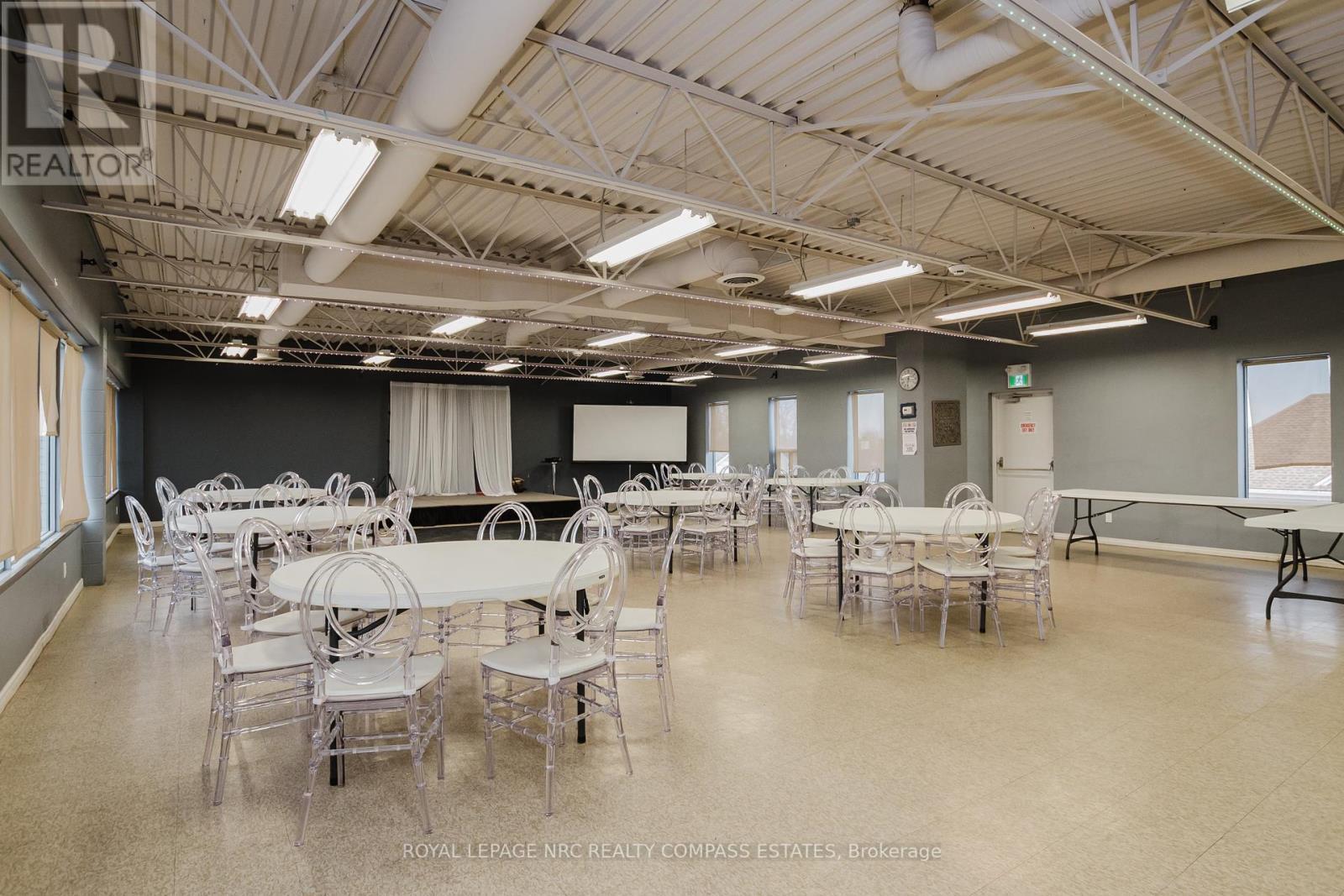 












UPPER LEVEL - 123 QUEENSTON STREET

,
St. Catharines (E. Chester),




Ontario
L2R2Z6

