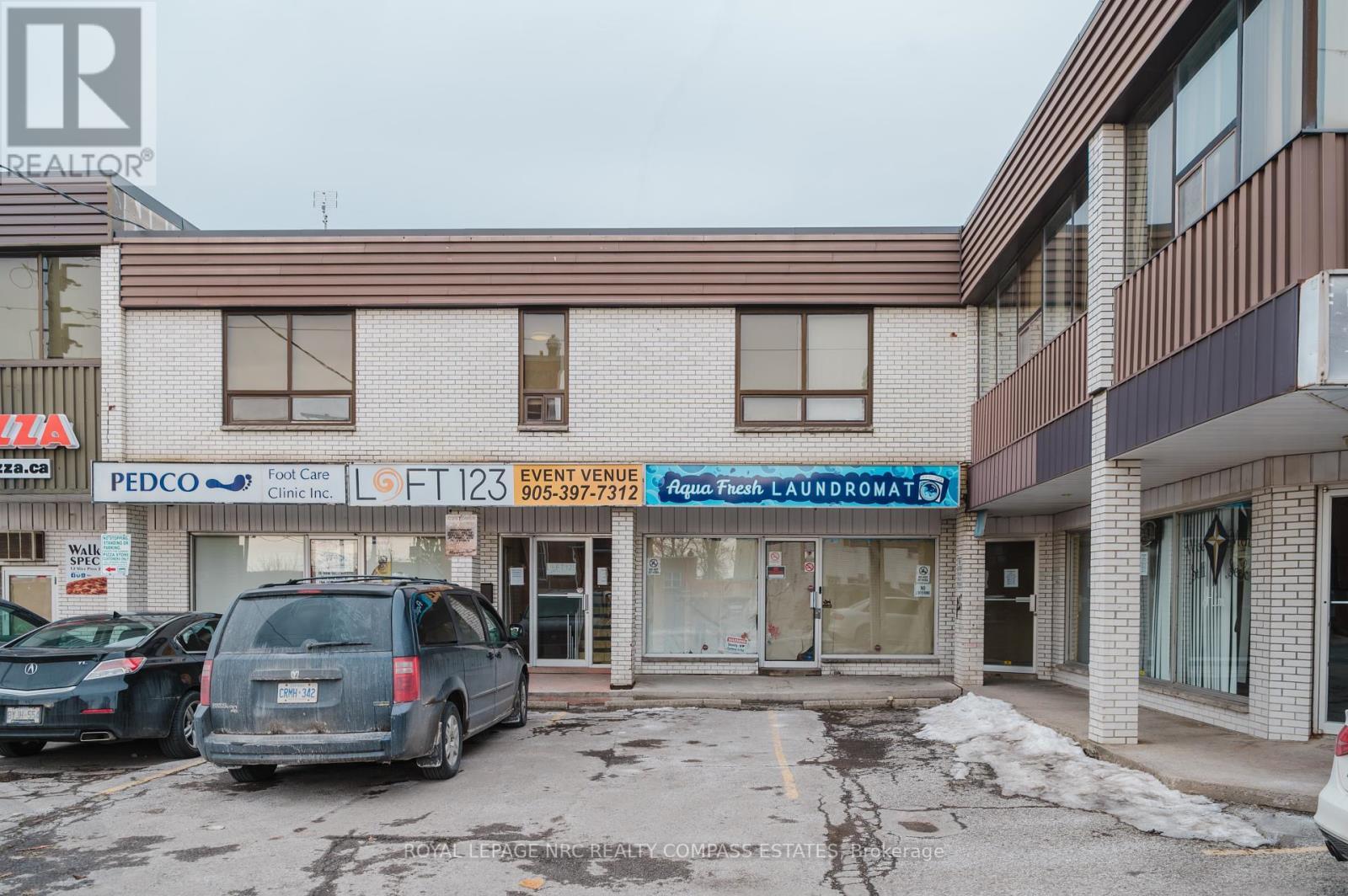 












UPPER LEVEL - 123 QUEENSTON STREET

,
St. Catharines (E. Chester),




Ontario
L2R2Z6


