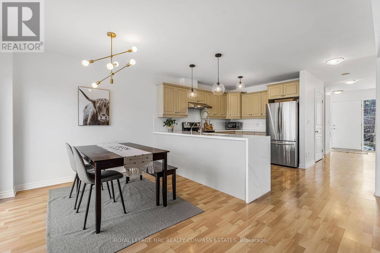 












4 - 41 BROADWAY AVENUE

,
St. Catharines (Port Weller),




Ontario
L2M1M3

