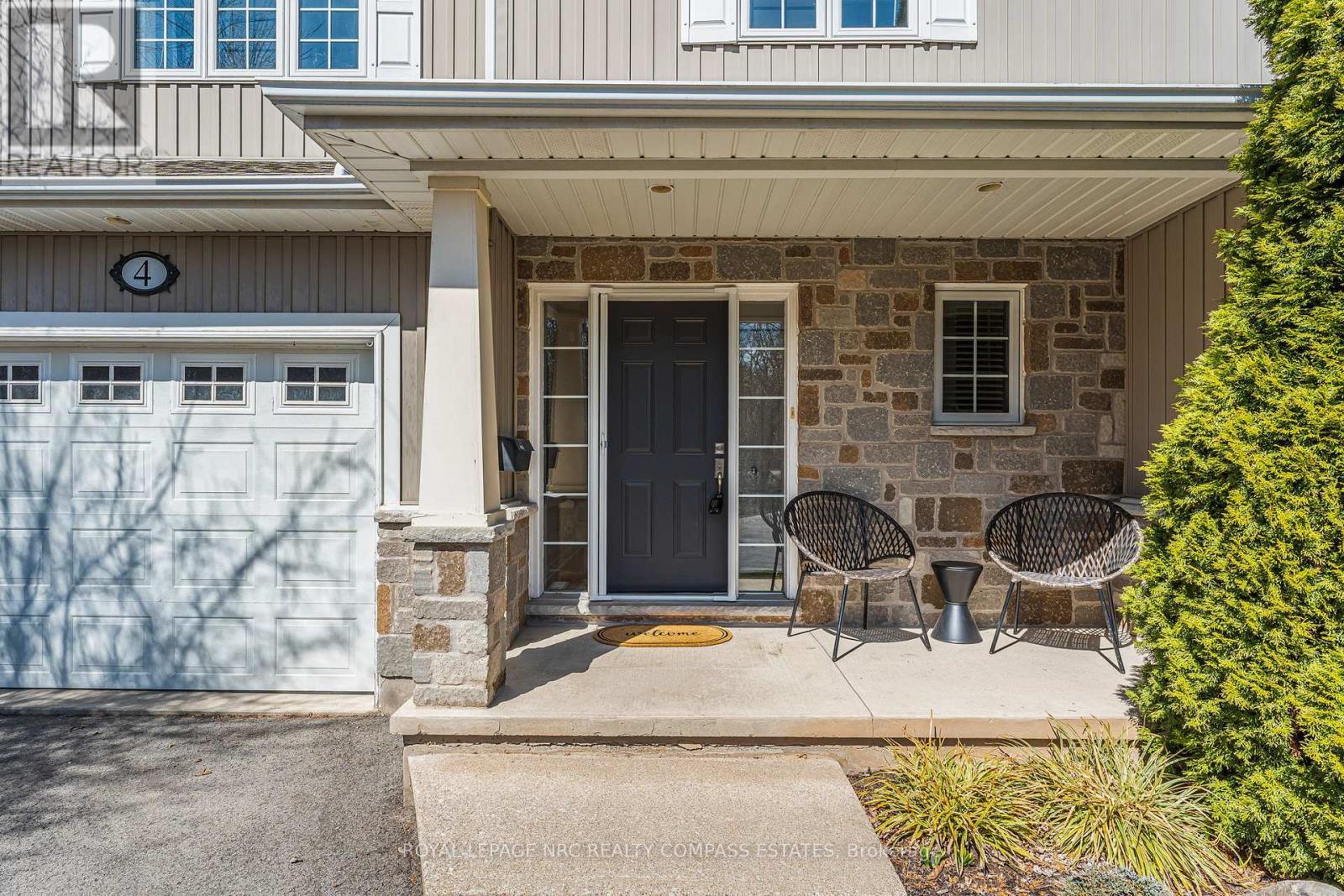 












4 - 41 BROADWAY AVENUE

,
St. Catharines (Port Weller),




Ontario
L2M1M3


