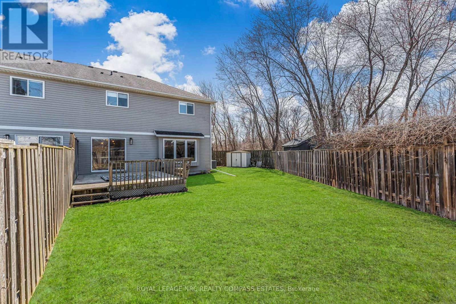 












4 - 41 BROADWAY AVENUE

,
St. Catharines (Port Weller),




Ontario
L2M1M3


