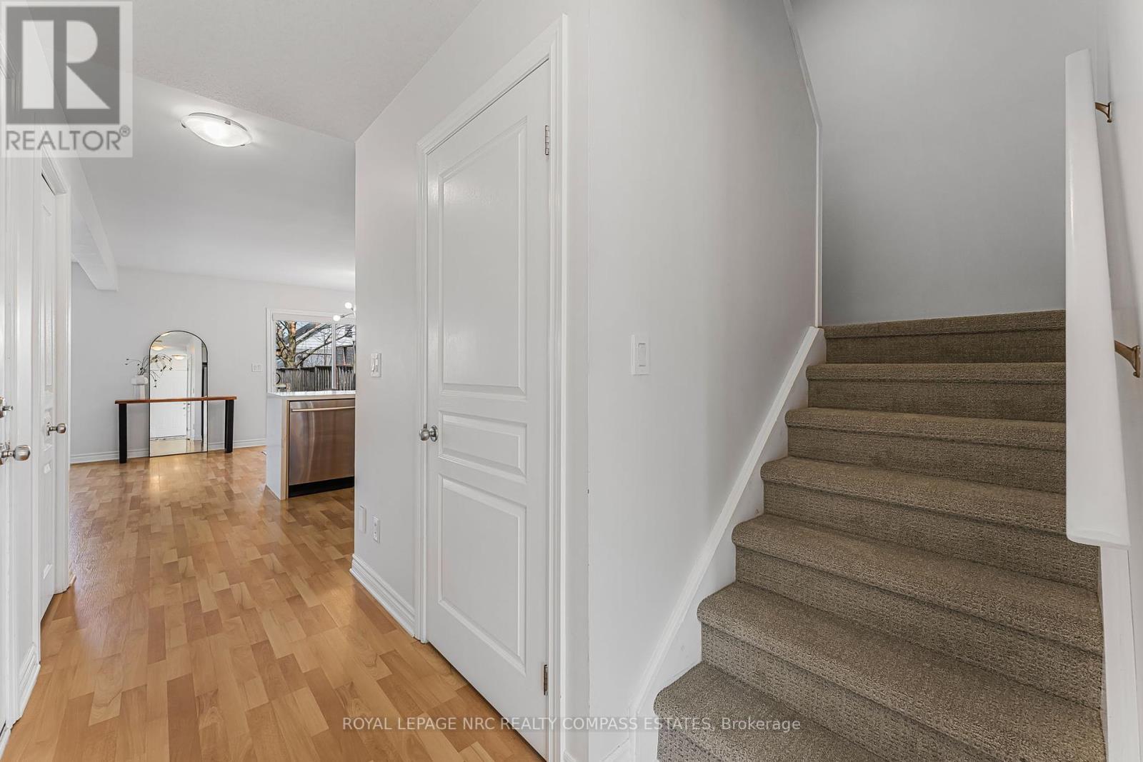 












4 - 41 BROADWAY AVENUE

,
St. Catharines (Port Weller),




Ontario
L2M1M3

