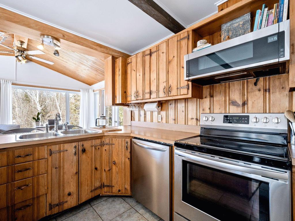 









24


Rue des Pionniers

,
La Macaza,




QC
J0T1R0

