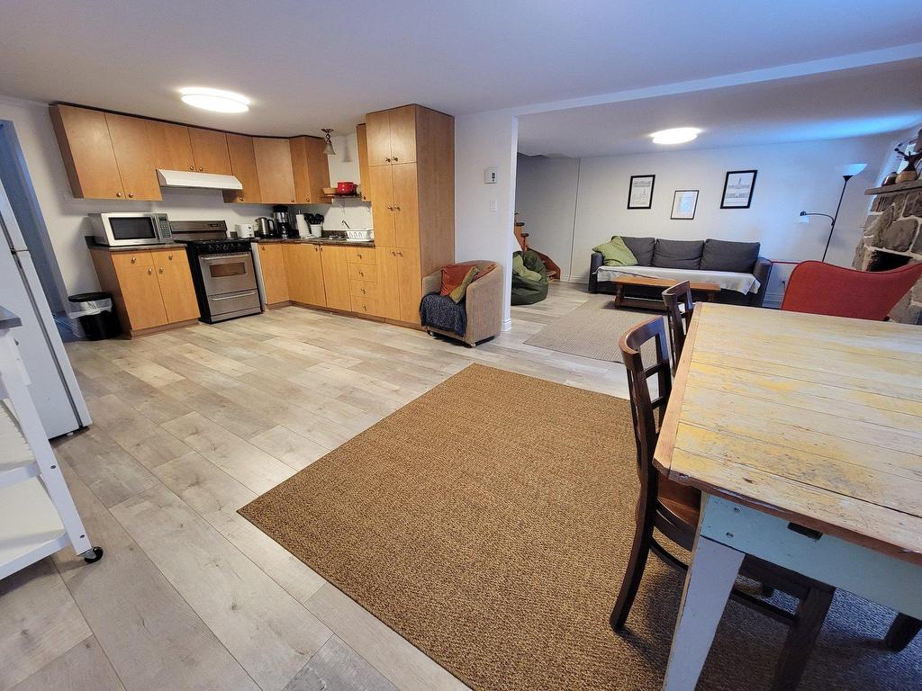 









24


Rue des Pionniers

,
La Macaza,




QC
J0T1R0

