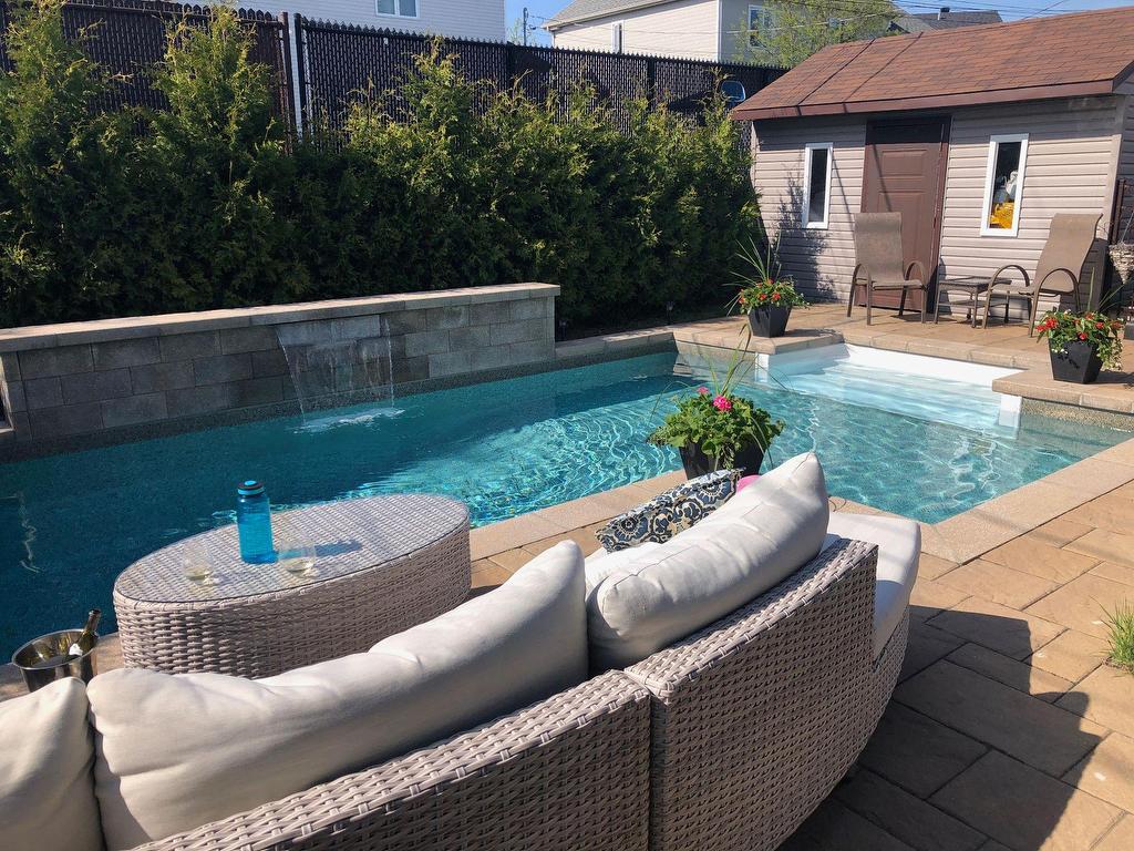 









485


Boul. Binette

,
Saint-Eustache,




QC
J7P0B8

