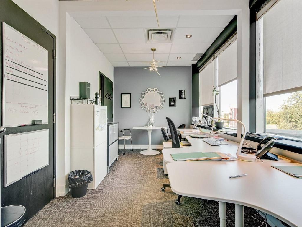 









130


Boul. de Mortagne

, 200,
Boucherville,




QC
J4B5M7

