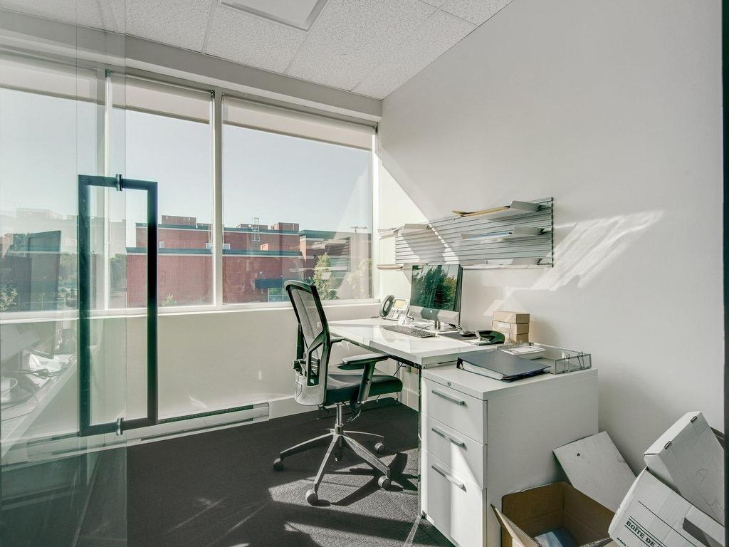 









130


Boul. de Mortagne

, 200,
Boucherville,




QC
J4B5M7

