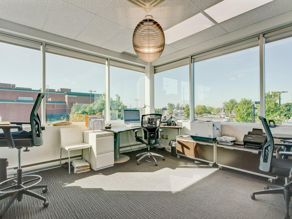 









130


Boul. de Mortagne

, 200,
Boucherville,




QC
J4B5M7

