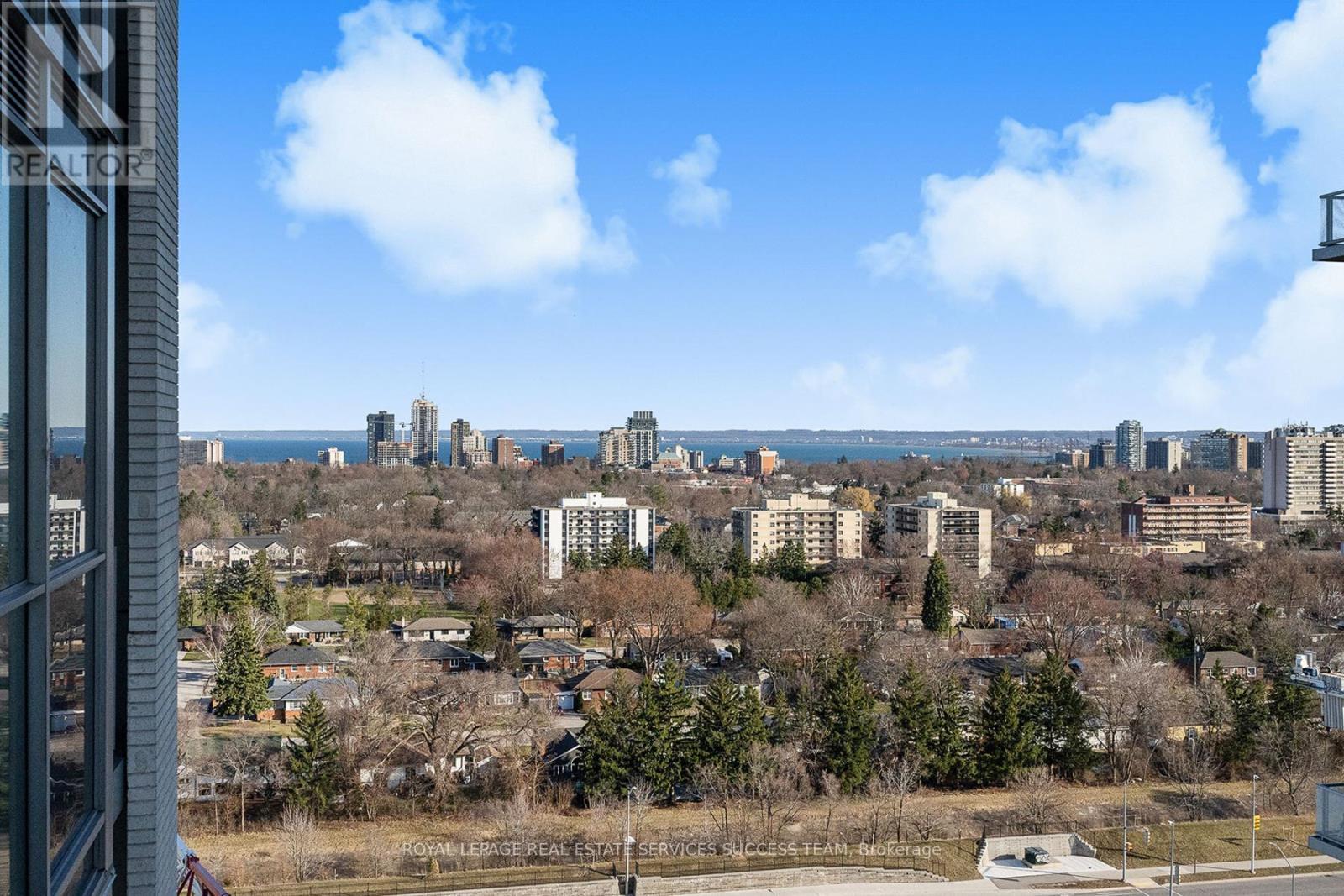 












1407 - 2093 FAIRVIEW STREET

,
Burlington,




Ontario
L7R0E6

