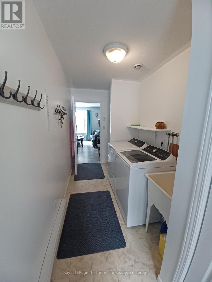 












3221 HIGHWAY 17 HIGHWAY E

,
Papineau-Cameron (Papineau Cameron),




Ontario
P0H1V0

