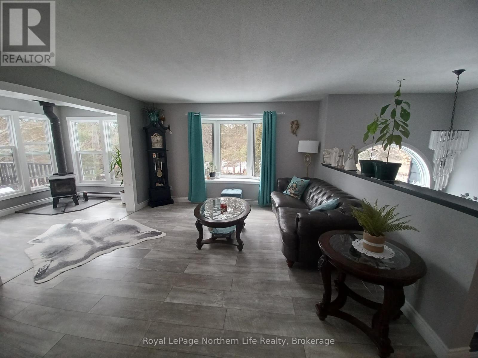 












3221 HIGHWAY 17 HIGHWAY E

,
Papineau-Cameron (Papineau Cameron),




Ontario
P0H1V0

