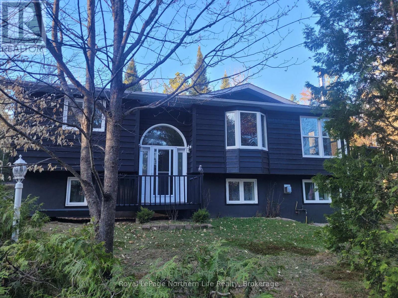 












3221 HIGHWAY 17 HIGHWAY E

,
Papineau-Cameron (Papineau Cameron),




Ontario
P0H1V0

