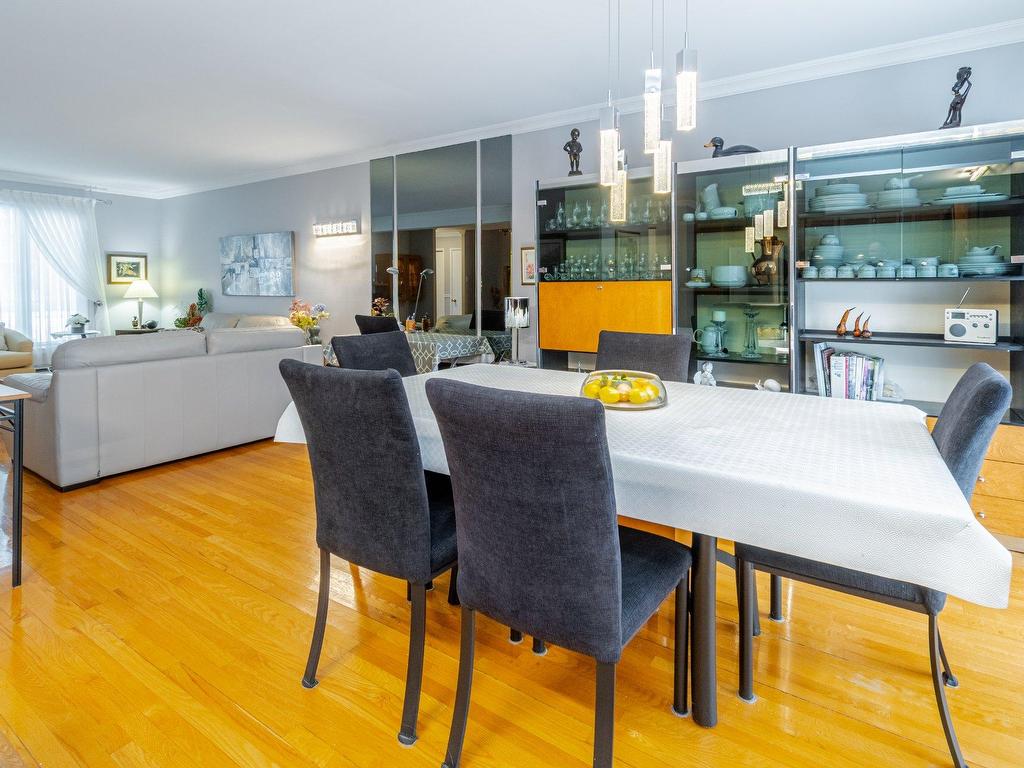 









865


Rue Trémoy

,
Québec (Sainte-Foy/Sillery/Cap-Rouge),




QC
G1X4A9

