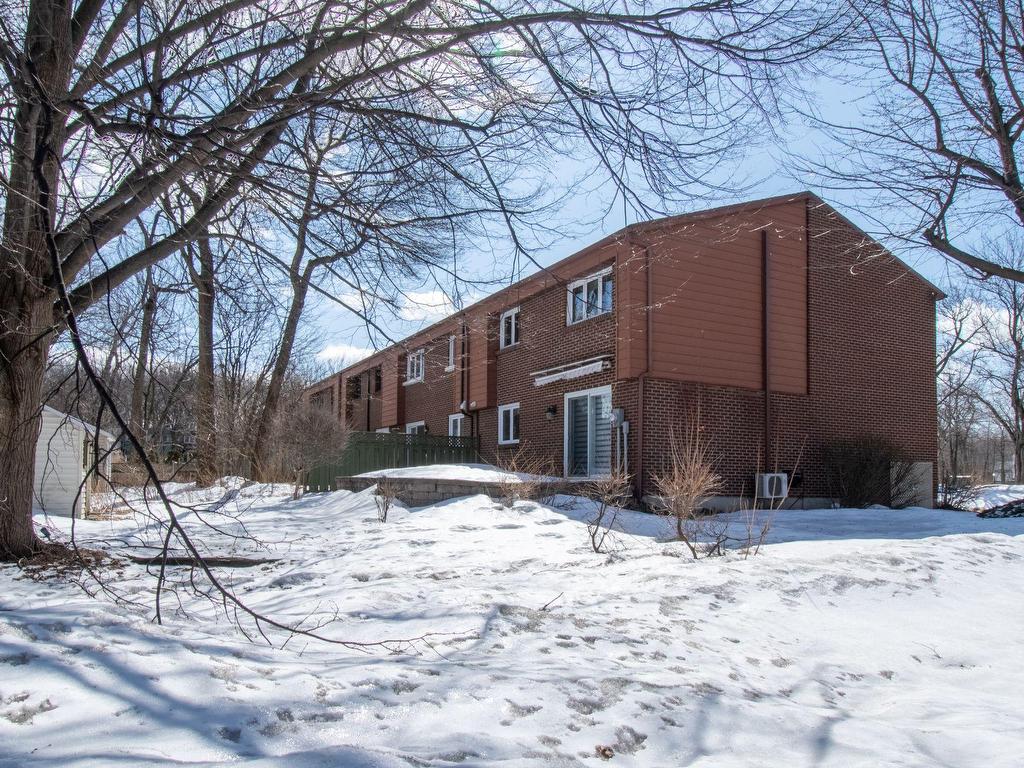 









865


Rue Trémoy

,
Québec (Sainte-Foy/Sillery/Cap-Rouge),




QC
G1X4A9


