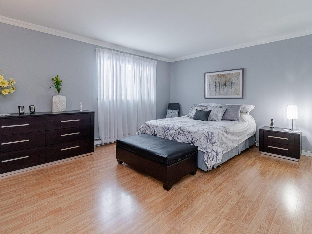 









865


Rue Trémoy

,
Québec (Sainte-Foy/Sillery/Cap-Rouge),




QC
G1X4A9

