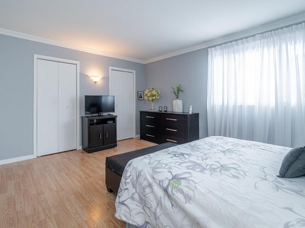 









865


Rue Trémoy

,
Québec (Sainte-Foy/Sillery/Cap-Rouge),




QC
G1X4A9

