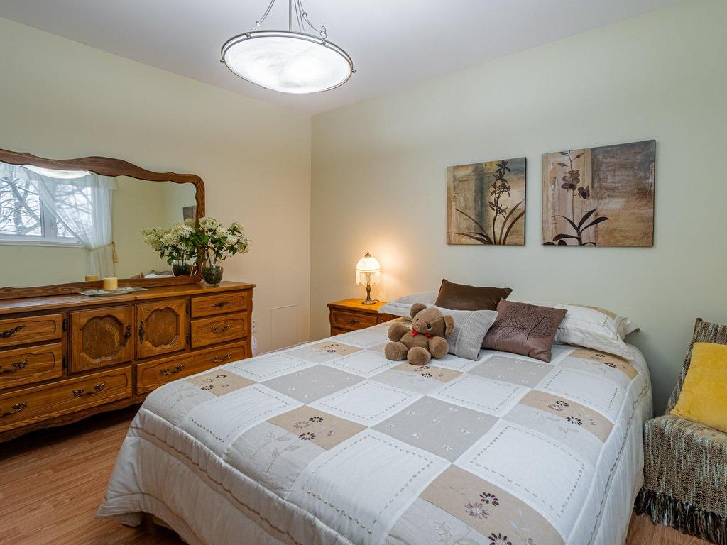 









865


Rue Trémoy

,
Québec (Sainte-Foy/Sillery/Cap-Rouge),




QC
G1X4A9

