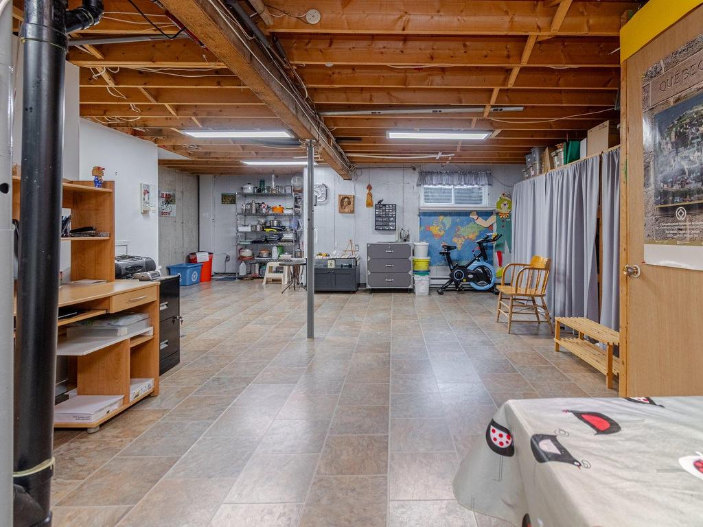 









865


Rue Trémoy

,
Québec (Sainte-Foy/Sillery/Cap-Rouge),




QC
G1X4A9

