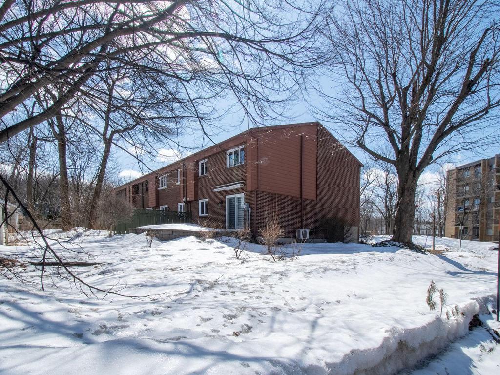 









865


Rue Trémoy

,
Québec (Sainte-Foy/Sillery/Cap-Rouge),




QC
G1X4A9

