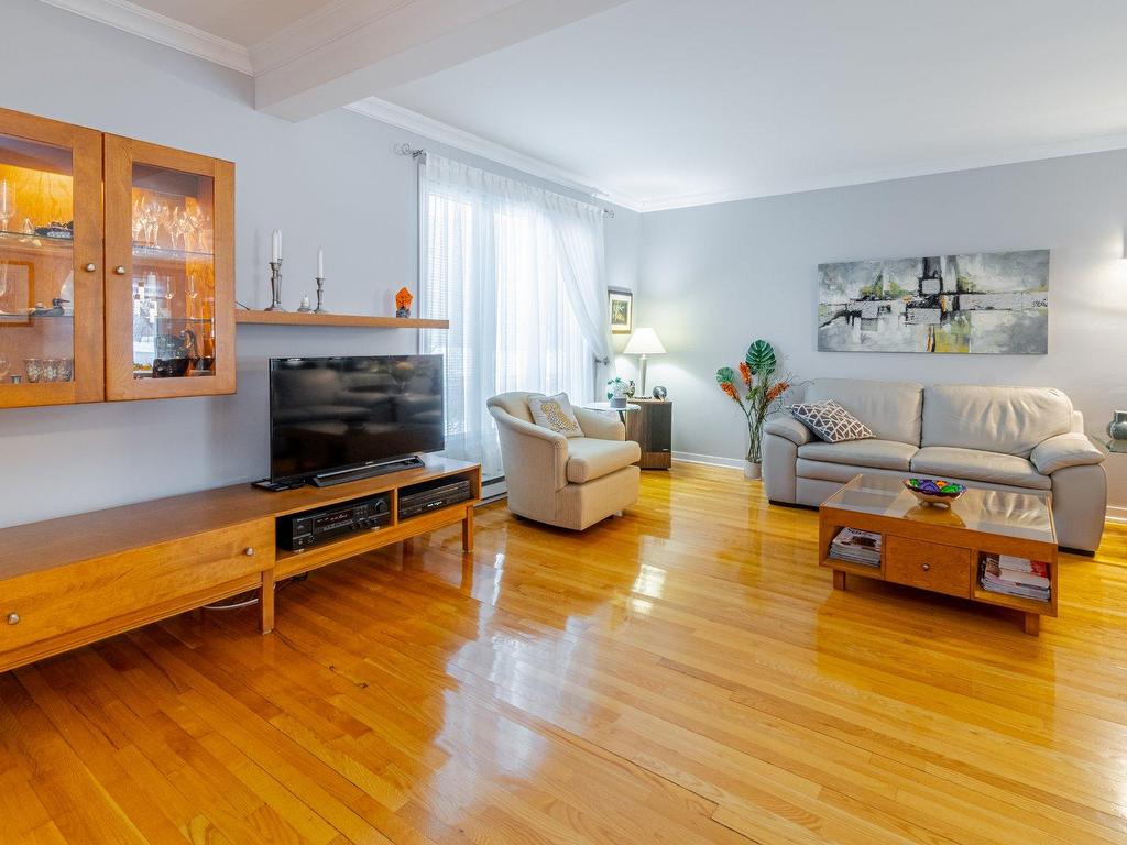 









865


Rue Trémoy

,
Québec (Sainte-Foy/Sillery/Cap-Rouge),




QC
G1X4A9

