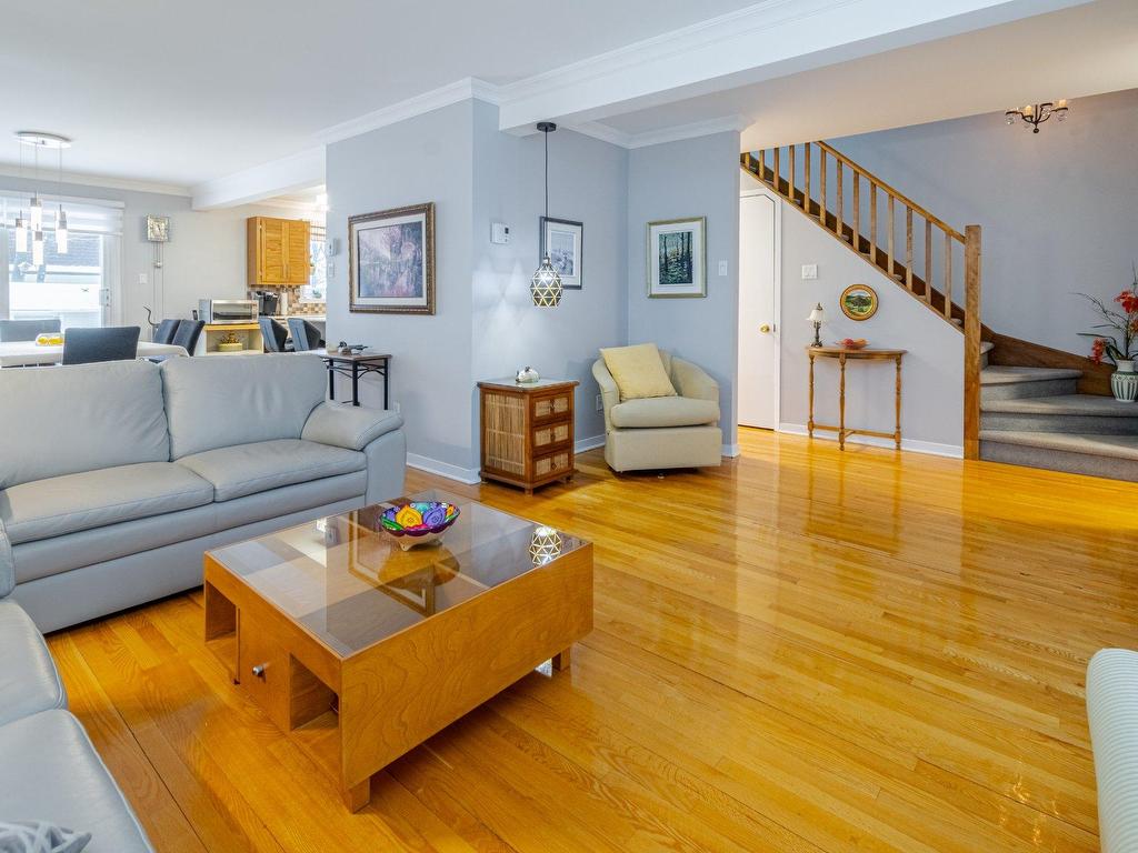 









865


Rue Trémoy

,
Québec (Sainte-Foy/Sillery/Cap-Rouge),




QC
G1X4A9

