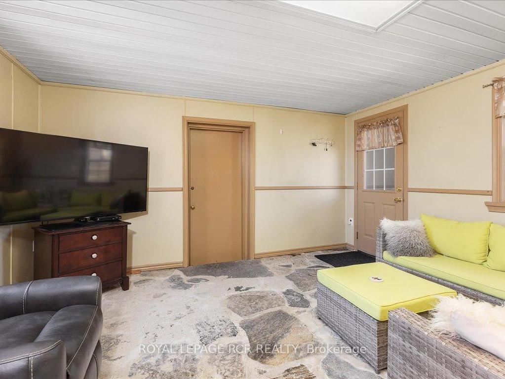 









7499


Loyalist

Parkway,
Greater Napanee,




ON
K0K 1G0

