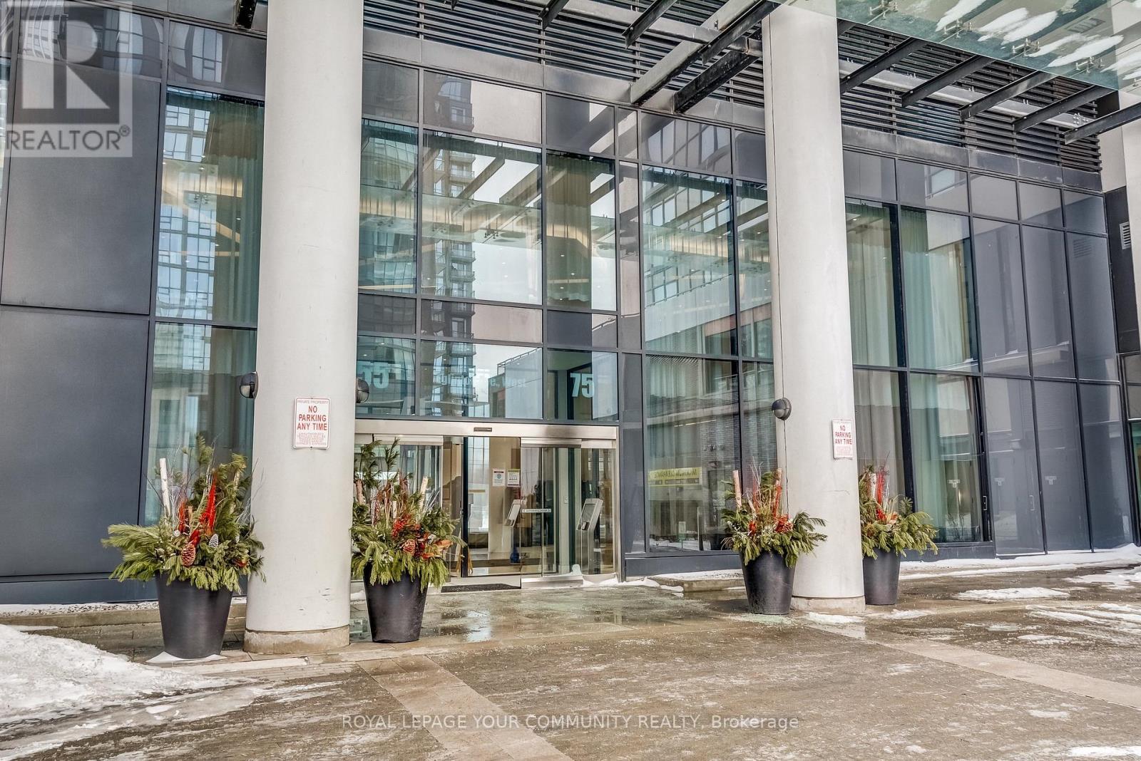 












2702 - 75 EGLINTON AVENUE W

,
Mississauga,




Ontario
L5R0E5

