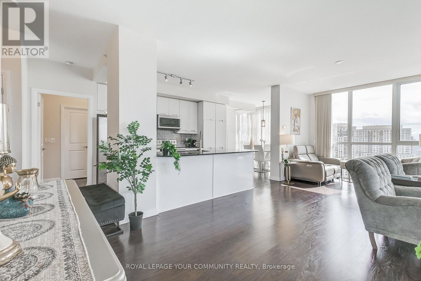 












2702 - 75 EGLINTON AVENUE W

,
Mississauga,




Ontario
L5R0E5

