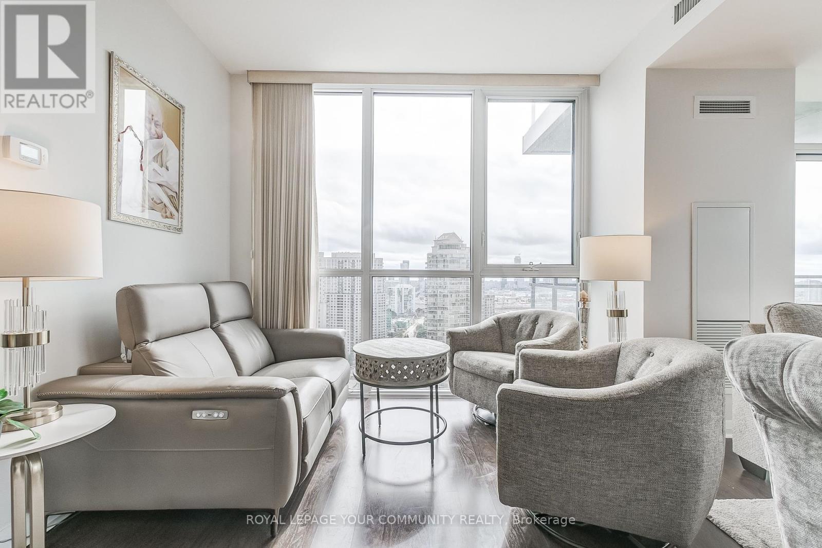 












2702 - 75 EGLINTON AVENUE W

,
Mississauga,




Ontario
L5R0E5

