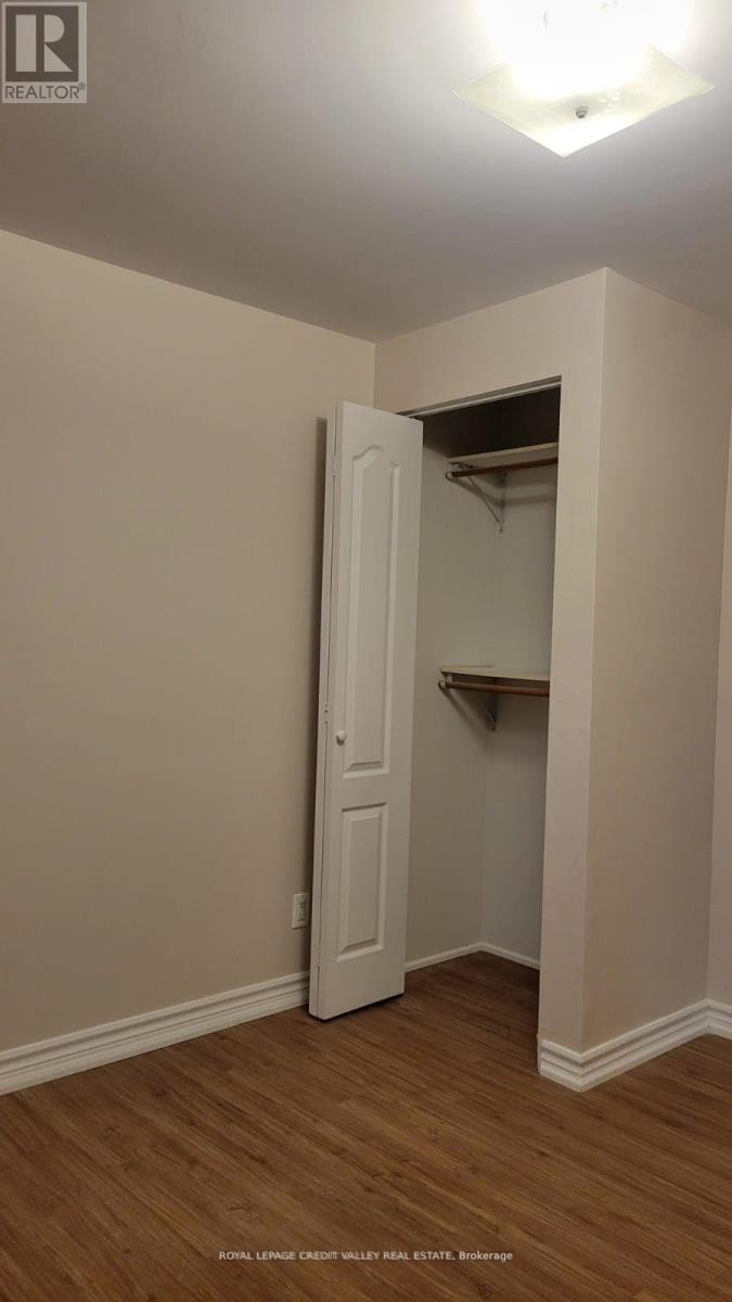 












72 STARHILL CRESCENT

,
Brampton,




Ontario
L6R2W1

