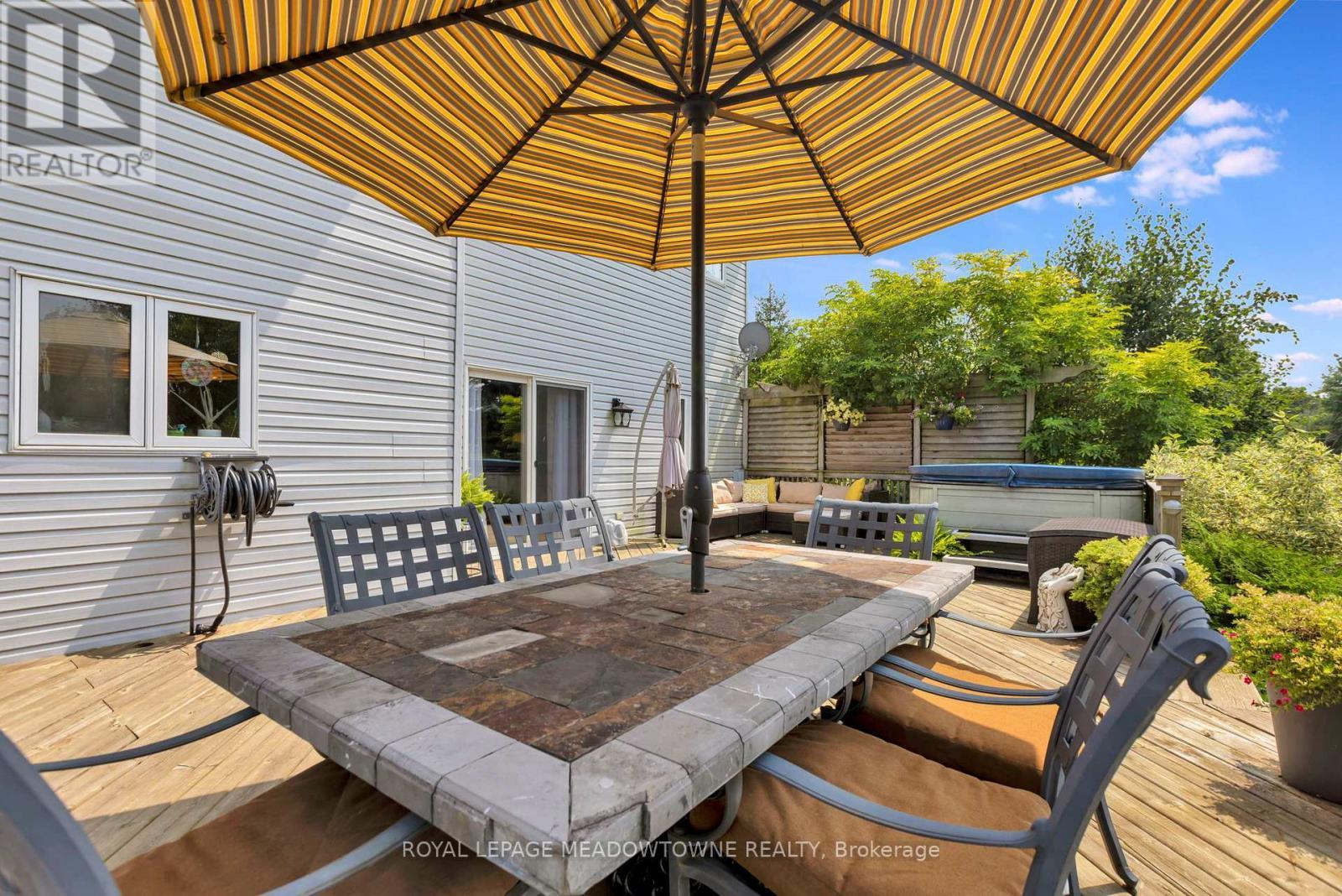 












1 WOODSPRING COURT E

,
Hamilton,




Ontario
L8N2Z7

