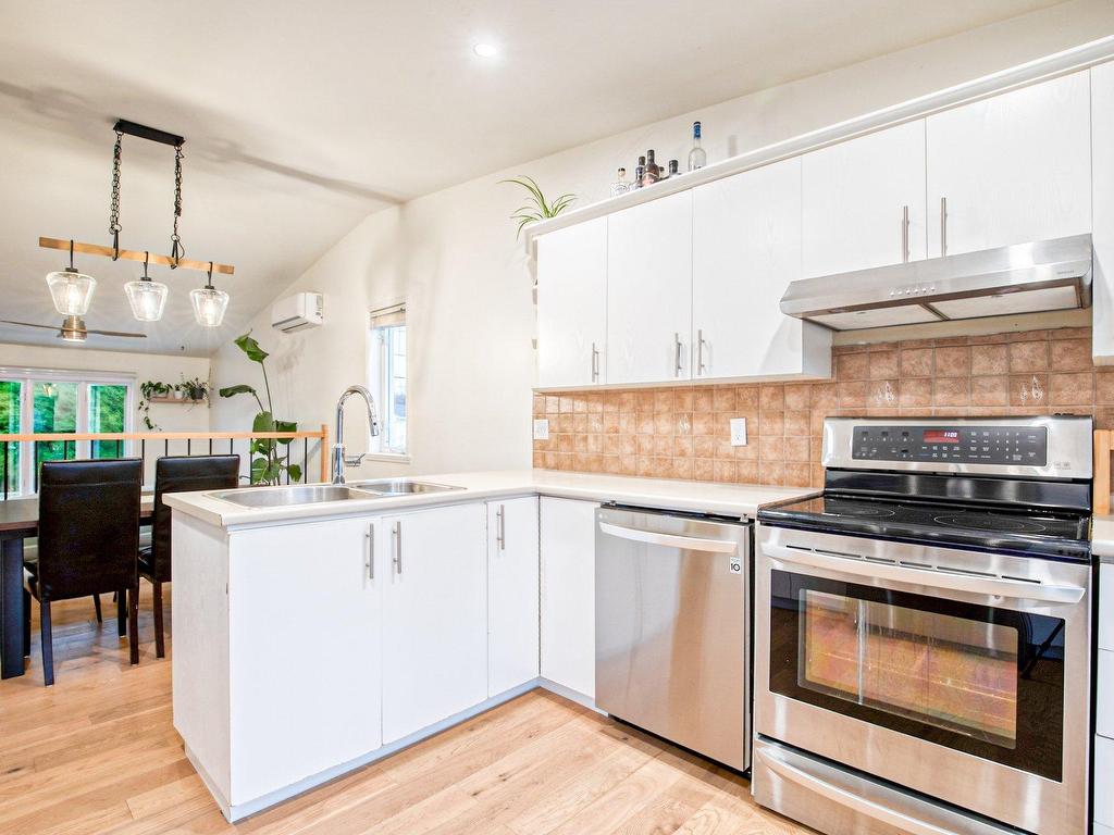 









1231


Rue St-Charles

,
Saint-Alexandre,




QC
J0J1S0

