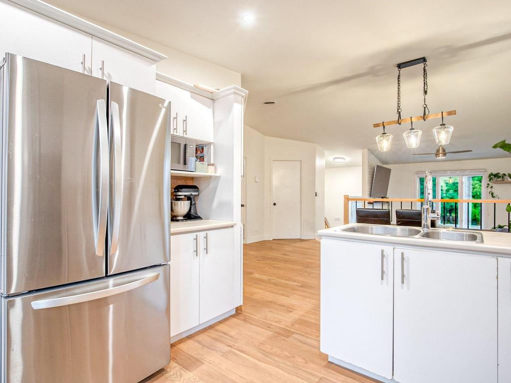 









1231


Rue St-Charles

,
Saint-Alexandre,




QC
J0J1S0

