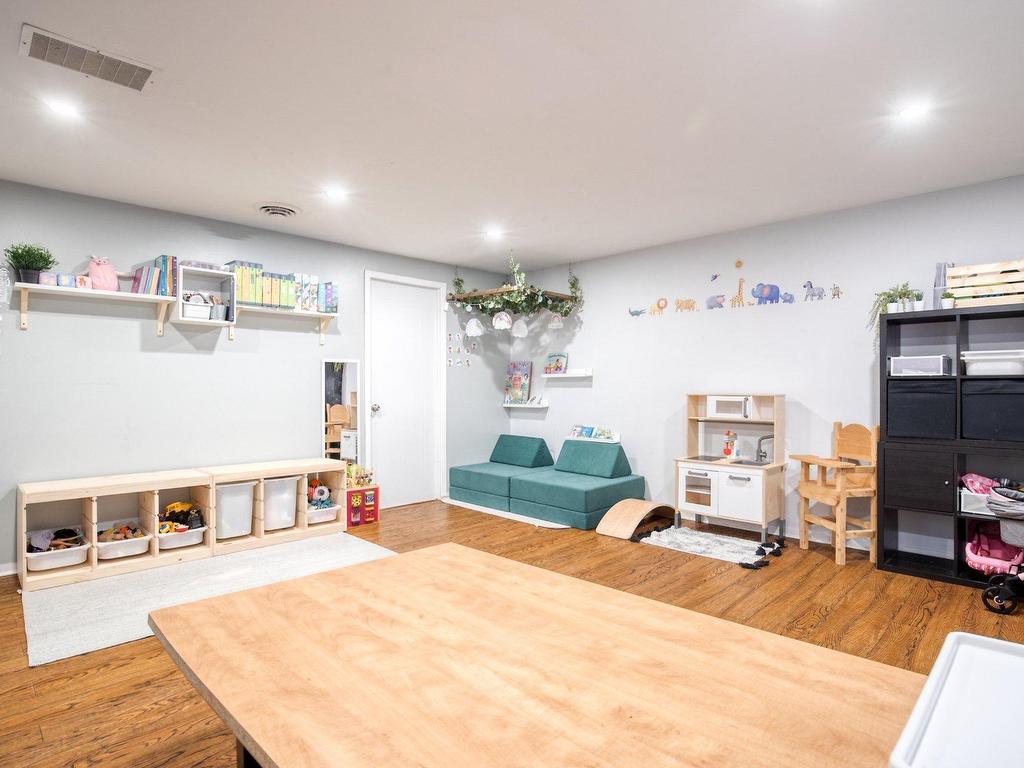 









1231


Rue St-Charles

,
Saint-Alexandre,




QC
J0J1S0

