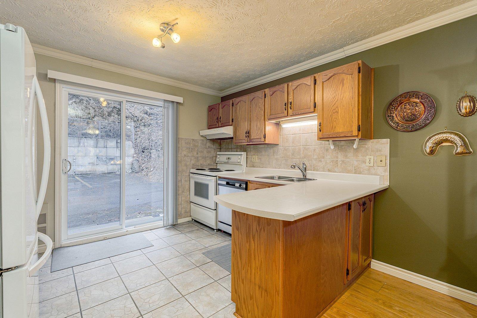 









1105


Rue de l'Esplanade

, 4,
Sherbrooke (Les Nations),




QC
J1H1S9

