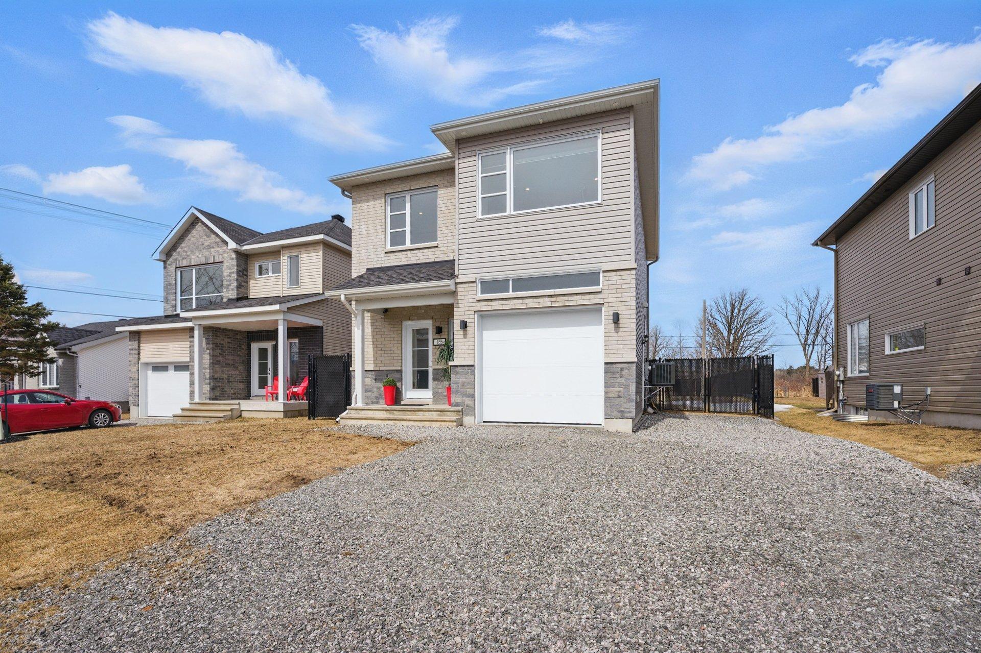 









185


Rue des Hauts-Bois

,
Gatineau (Masson-Angers),




QC
J8M0C9

