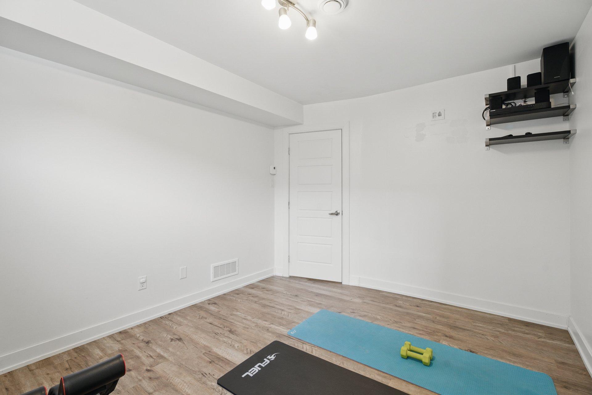 









185


Rue des Hauts-Bois

,
Gatineau (Masson-Angers),




QC
J8M0C9

