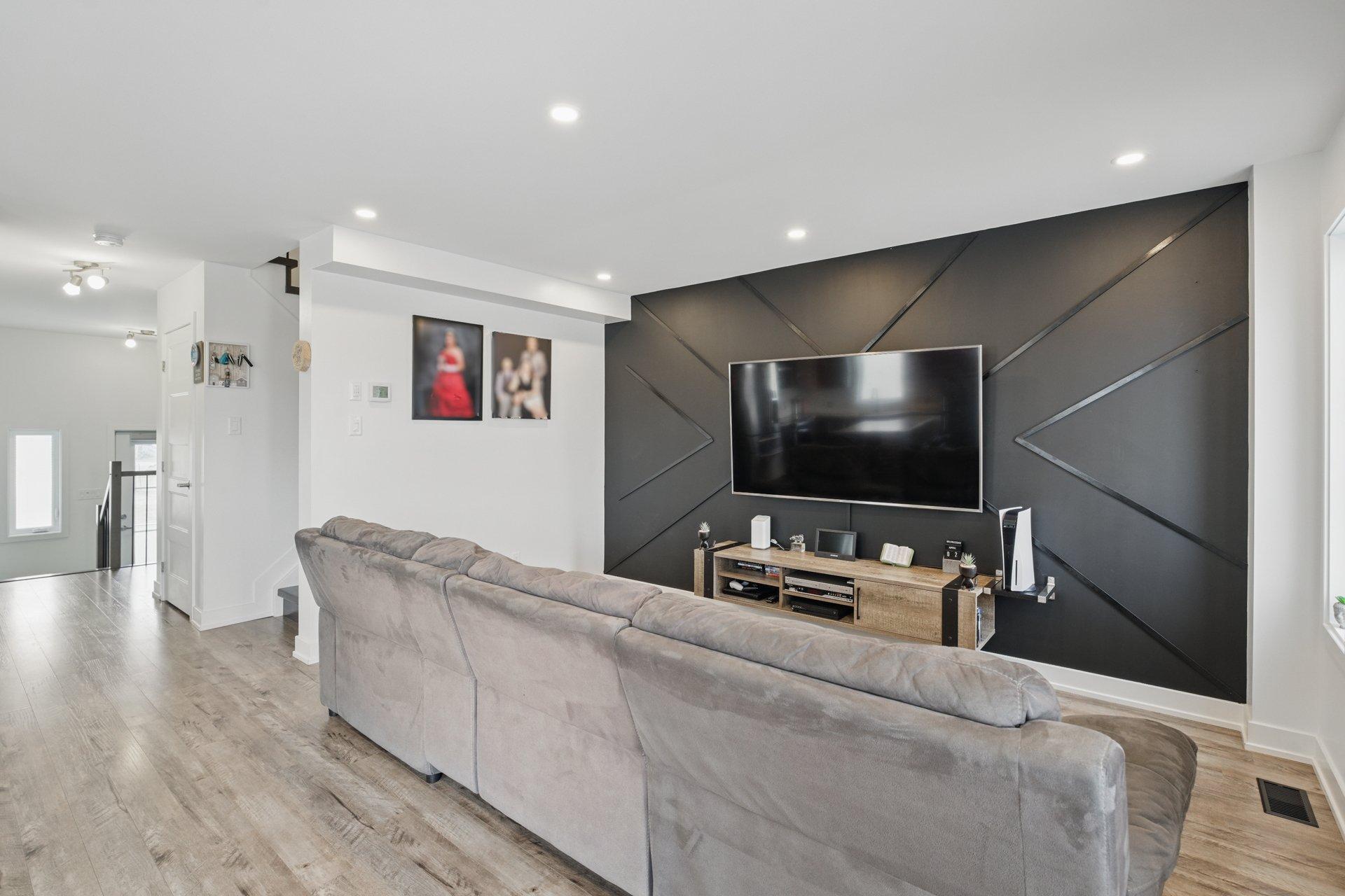 









185


Rue des Hauts-Bois

,
Gatineau (Masson-Angers),




QC
J8M0C9

