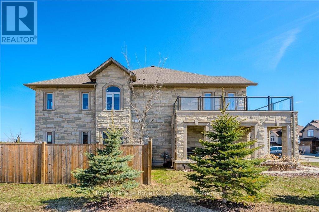 












10 MUSSEN STREET

,
Guelph (Victoria North),




Ontario
N1E0K3

