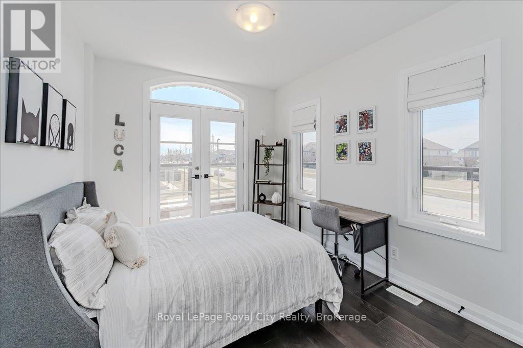 












10 MUSSEN STREET

,
Guelph (Victoria North),




Ontario
N1E0K3

