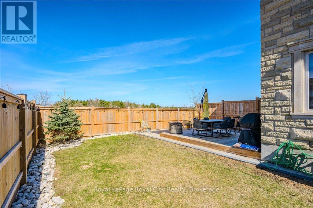 












10 MUSSEN STREET

,
Guelph (Victoria North),




Ontario
N1E0K3

